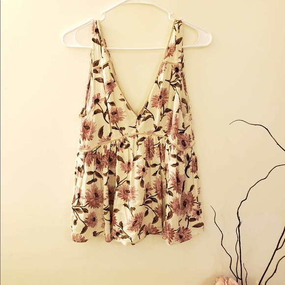 Cream colored blouse with pink florals from AE - Picture 1 of 6